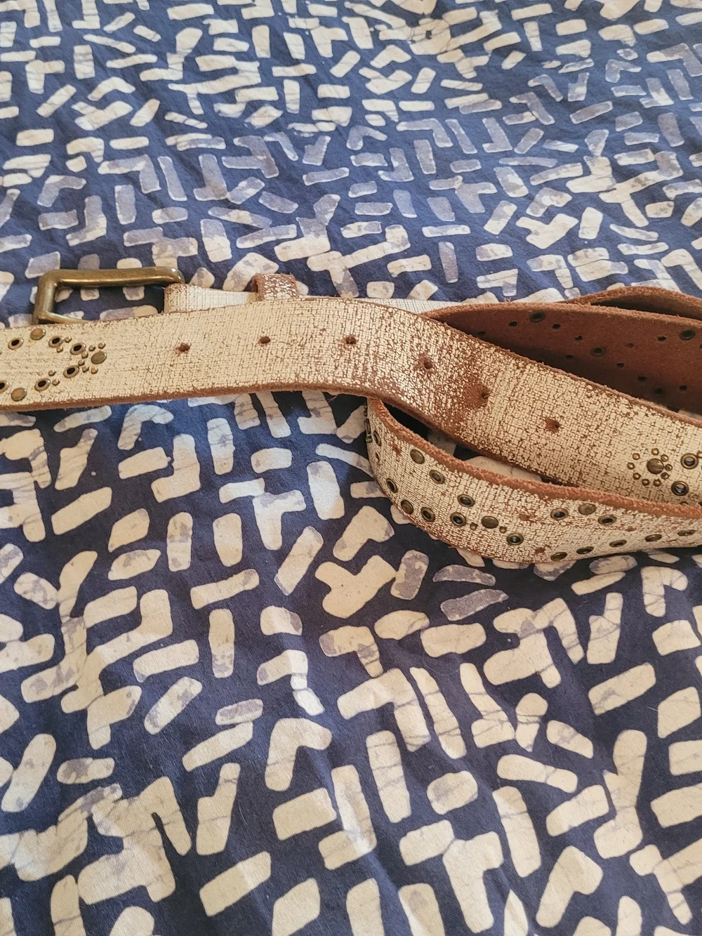 NWOT Frye White and Brown Textured Leather Women's Belt with Brass Accents